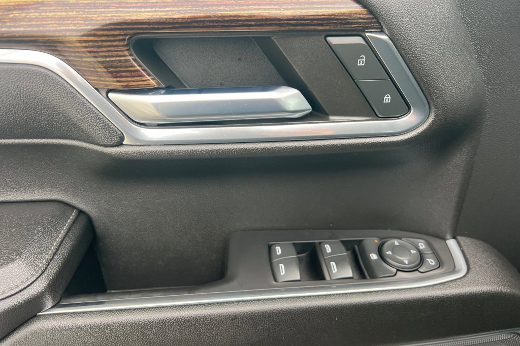 Used 2023 GMC Sierra 1500 Elevation w/ Preferred Package image 8