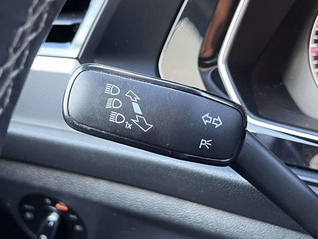 Certified 2021 Volkswagen Jetta R-Line w/ R-Line Cold Weather Package image 24