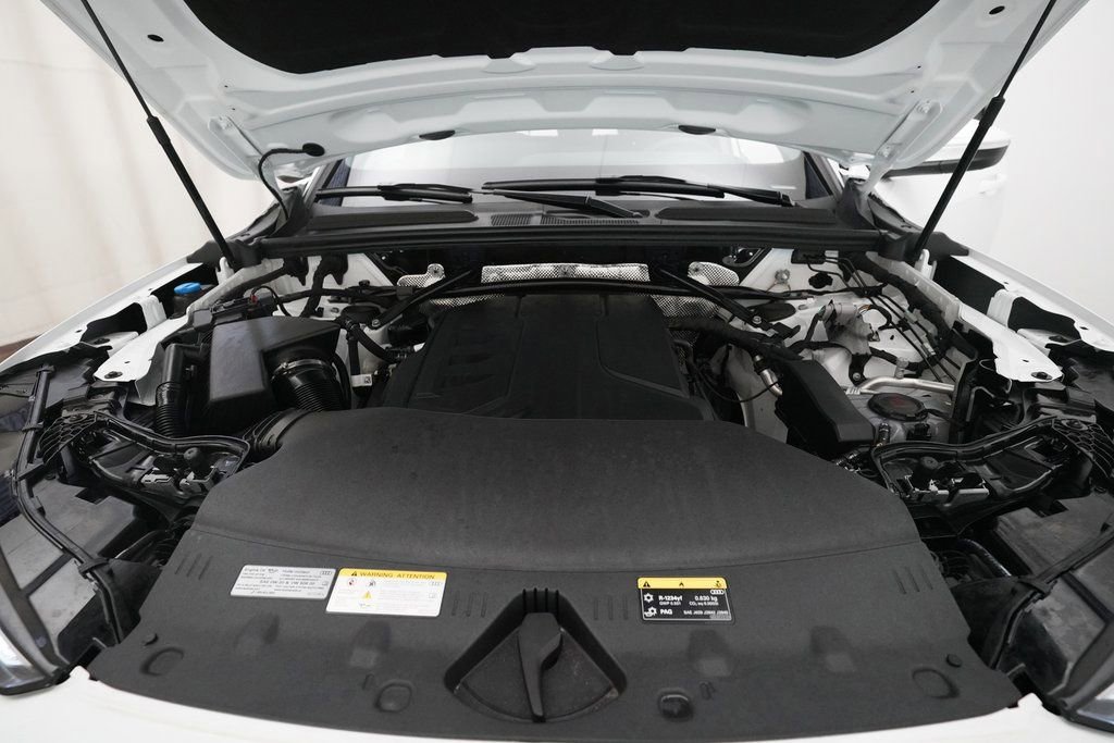 Used 2025 Audi Q5 Premium Plus w/ Premium Plus image 3