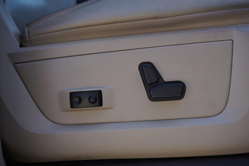 Used 2017 RAM 1500 Laramie w/ Convenience Group AWD/4WD image 36