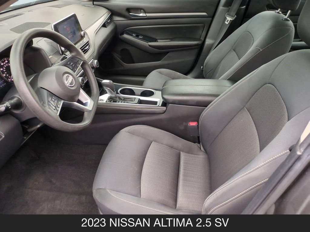 Used 2023 Nissan Altima 2.5 SV FWD image 14