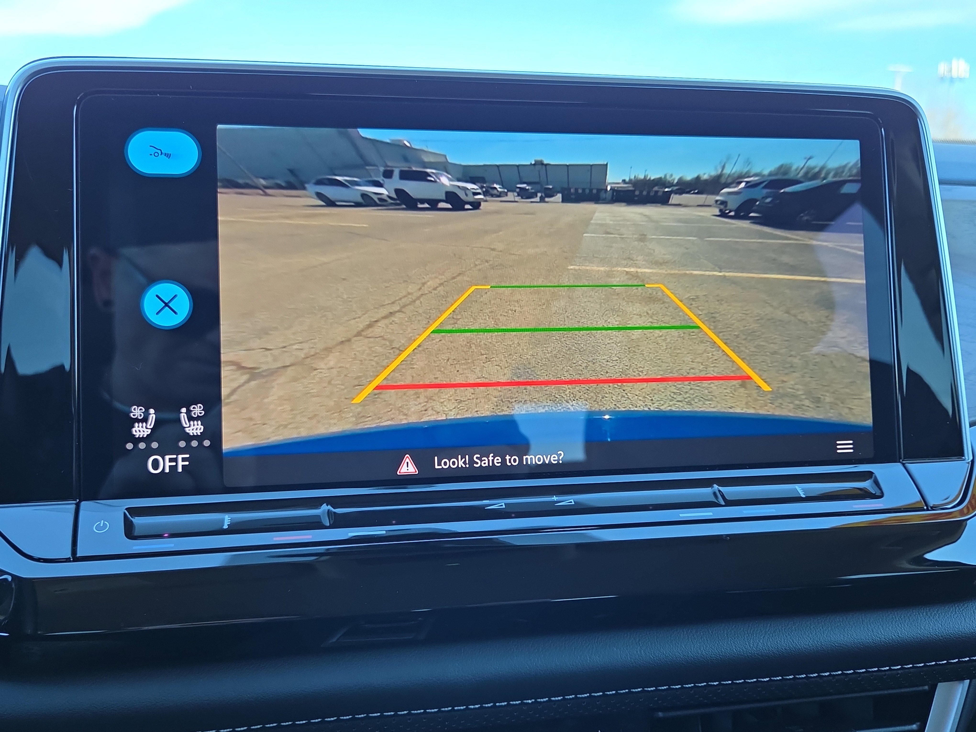 Used 2025 Volkswagen Atlas SE image 17