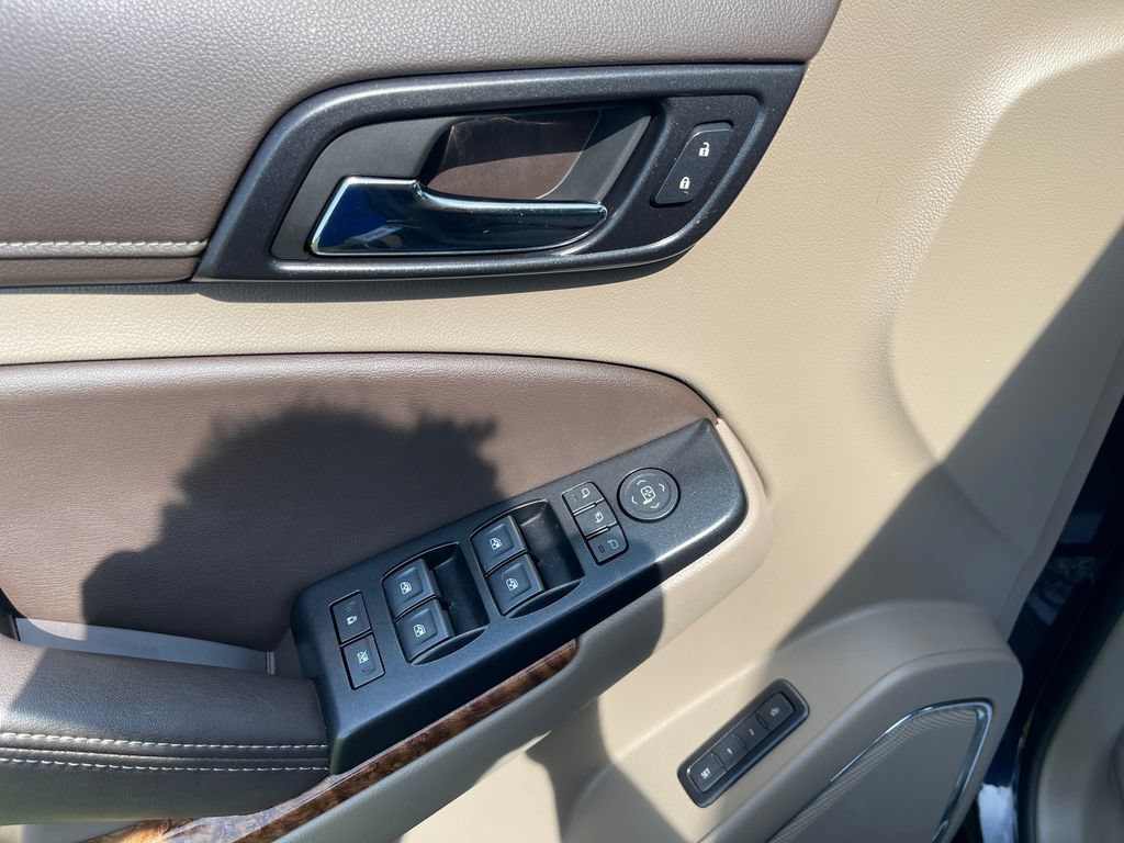 Used 2020 Chevrolet Tahoe Premier AWD/4WD image 11