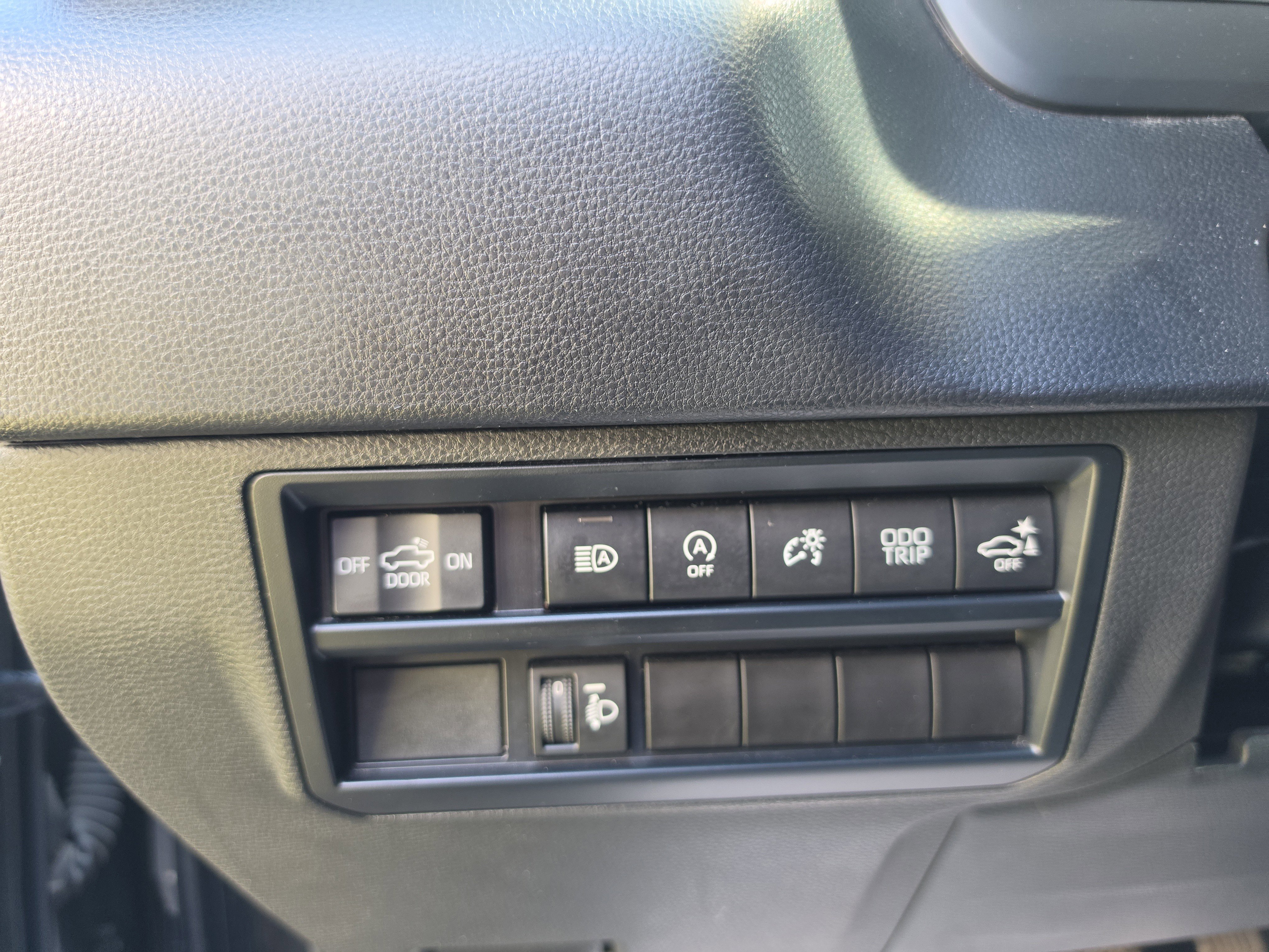 Used 2023 Toyota Tundra SR5 w/ SR5 Convenience Package AWD/4WD image 18