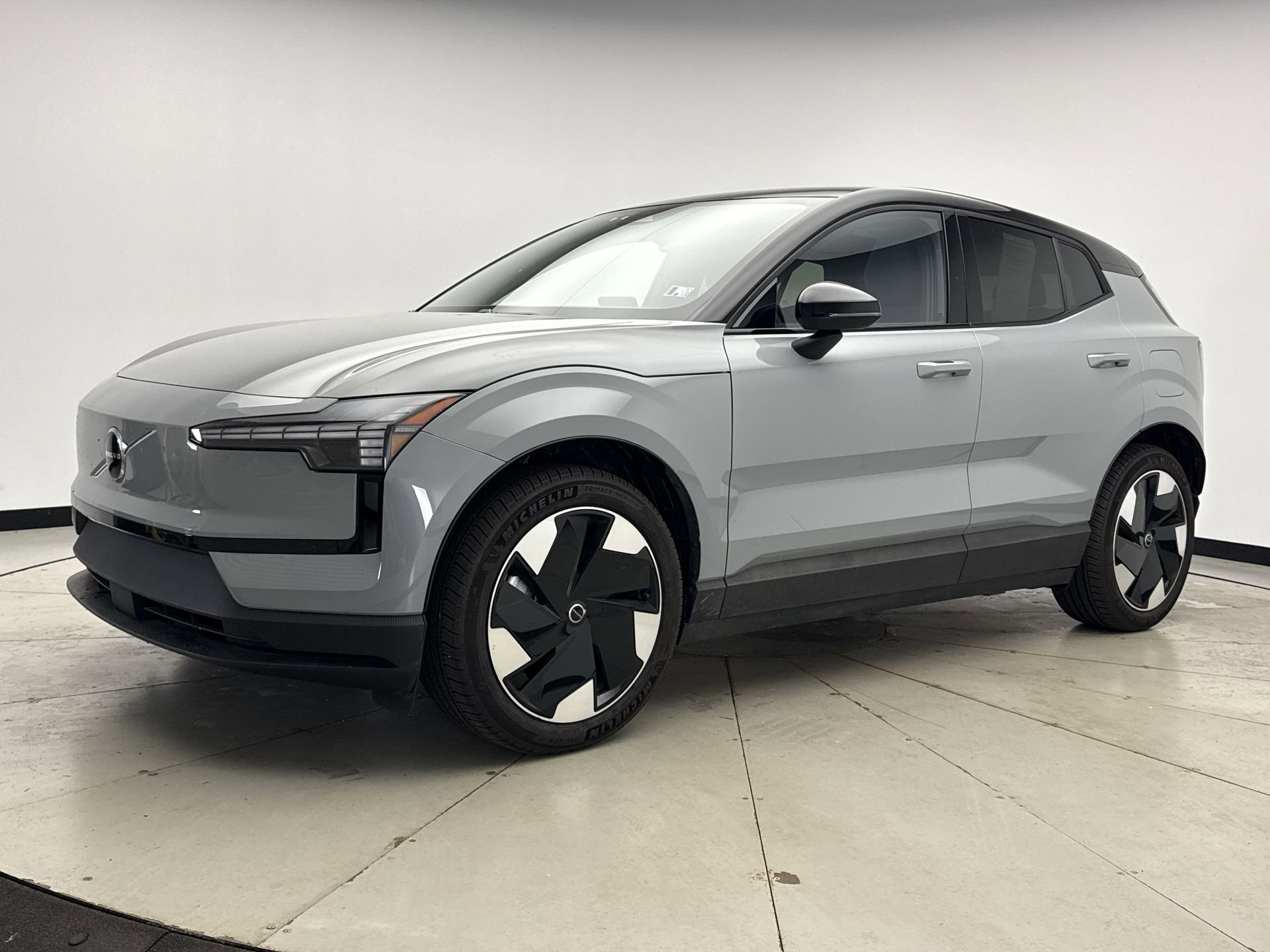 Used 2025 Volvo EX30 Plus w/ Protection Package Premier AWD/4WD image 1