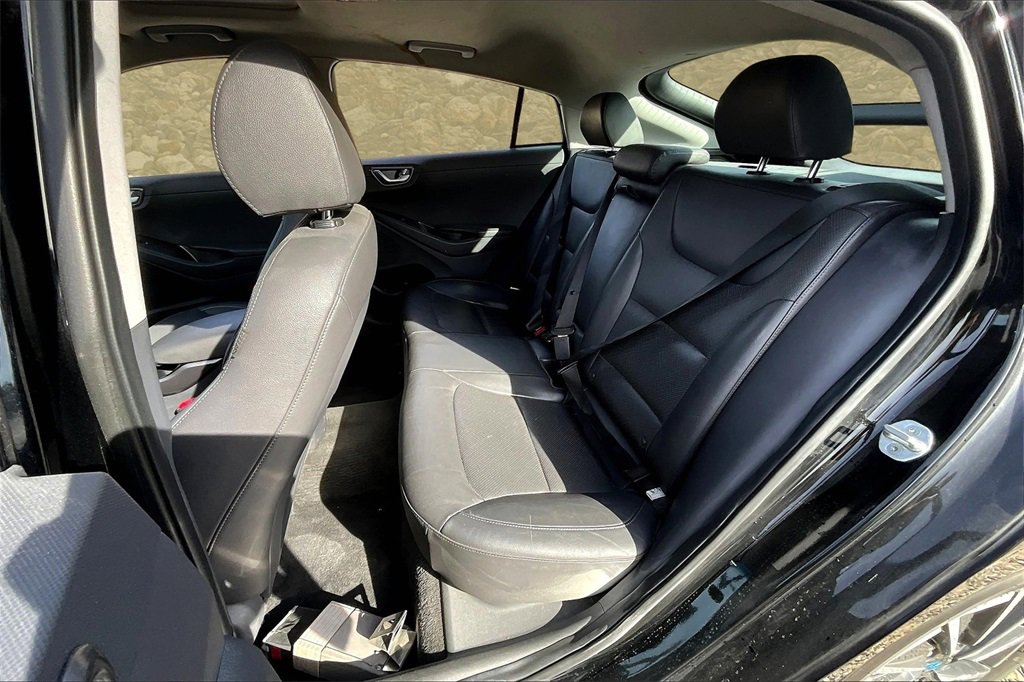 Used 2020 Hyundai Ioniq Limited image 24