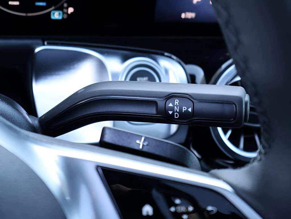 Certified 2025 Mercedes-Benz GLB 250 4MATIC image 34