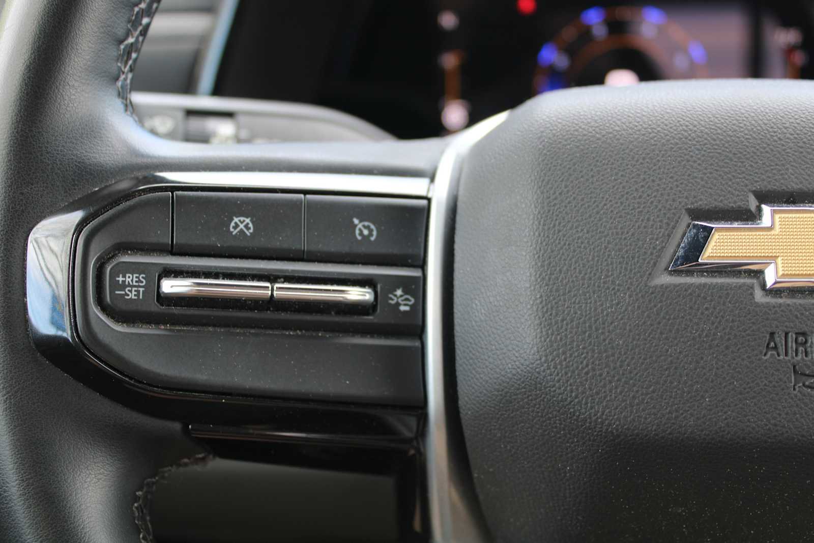 Used 2023 Chevrolet Colorado LT w/ LT Convenience Package II AWD/4WD image 11