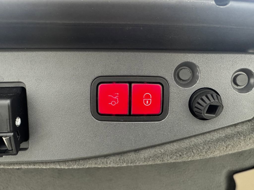 Used 2007 Mercedes-Benz SL 550 image 38