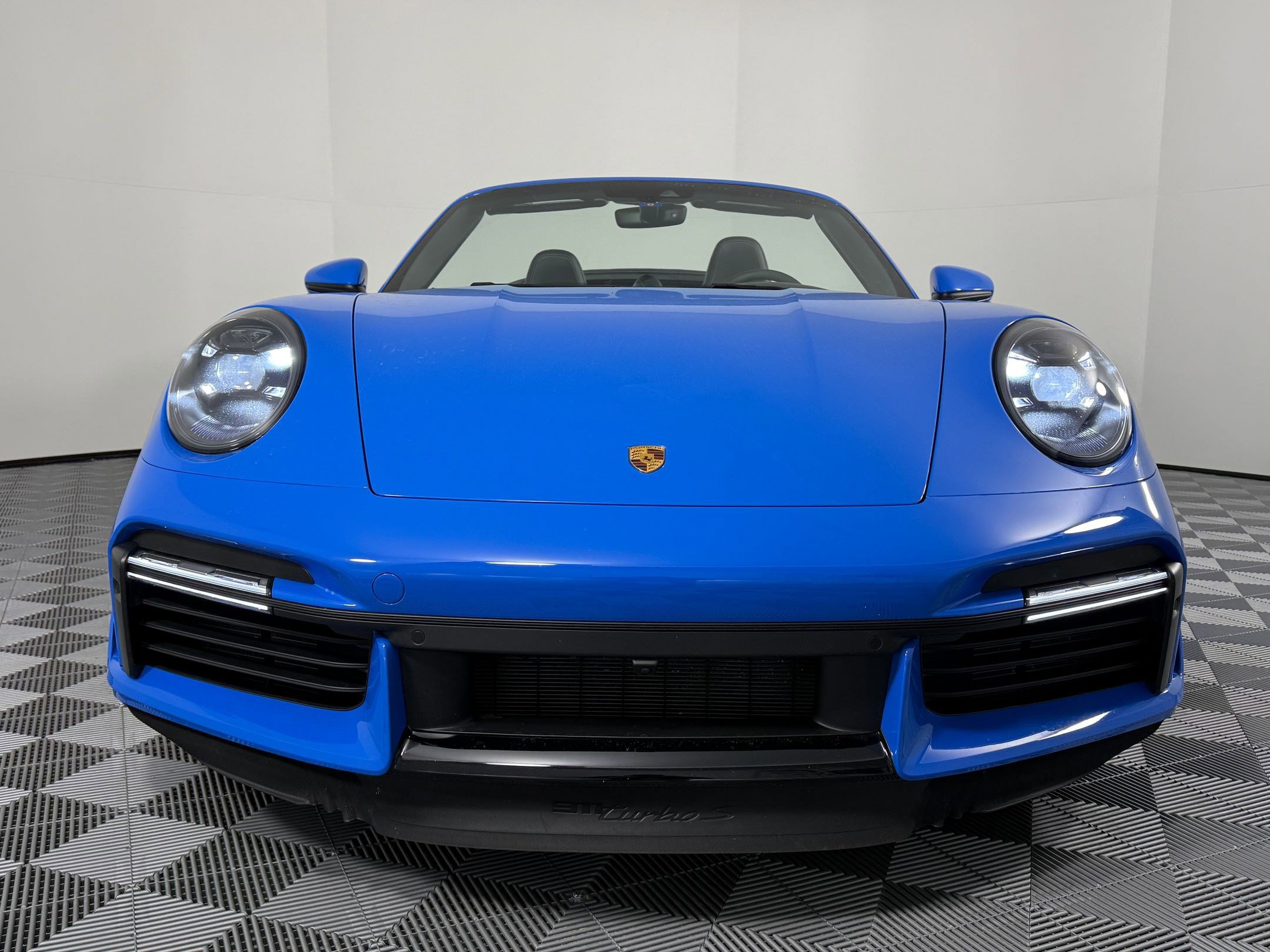 Certified 2022 Porsche 911 Turbo image 6