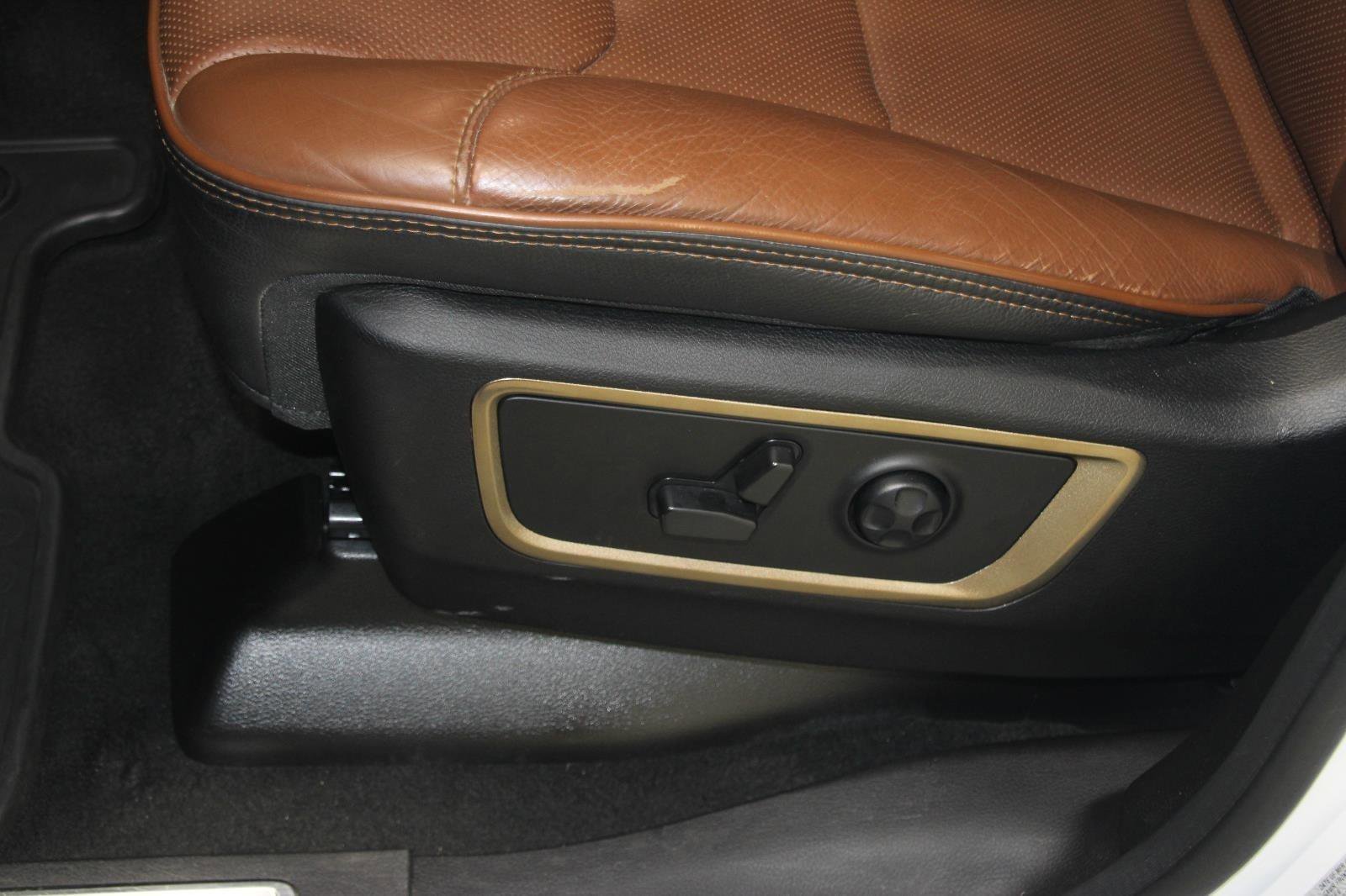 Used 2024 RAM 1500 Limited w/ Body Color Bumper Group image 22