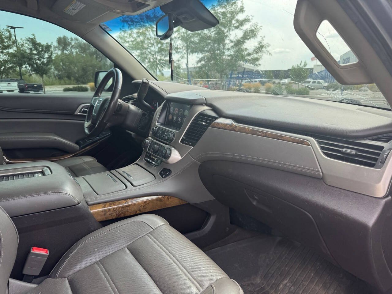 Used 2016 GMC Yukon XL Denali AWD/4WD image 17