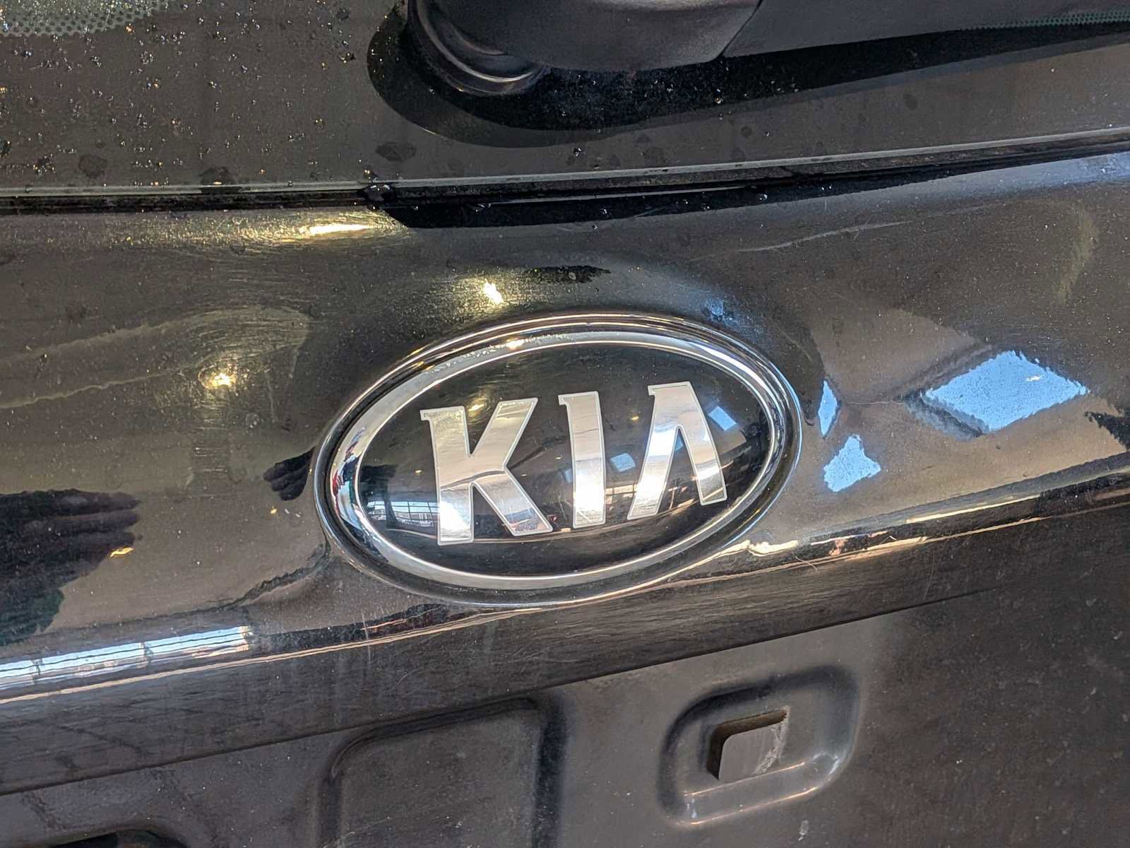 Used 2017 Kia Forte LX image 9