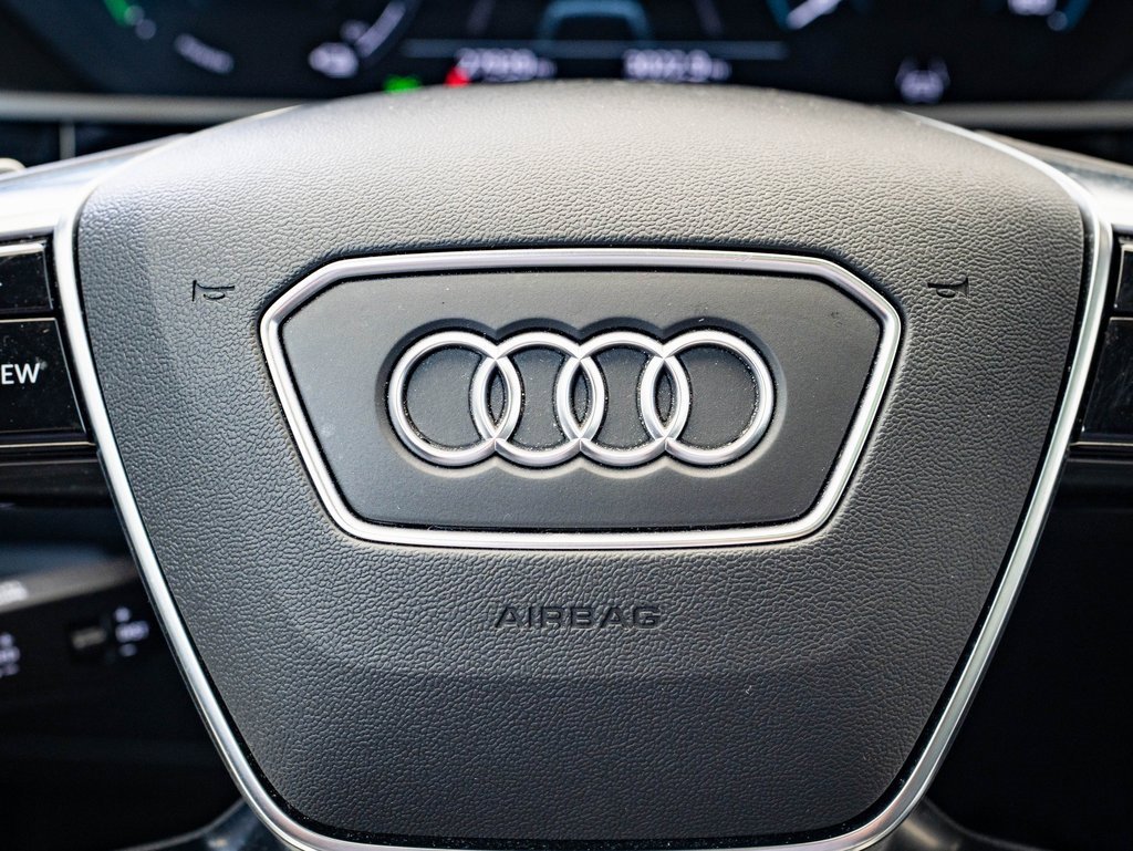 Used 2022 Audi e-tron Premium w/ Convenience Plus Package image 27