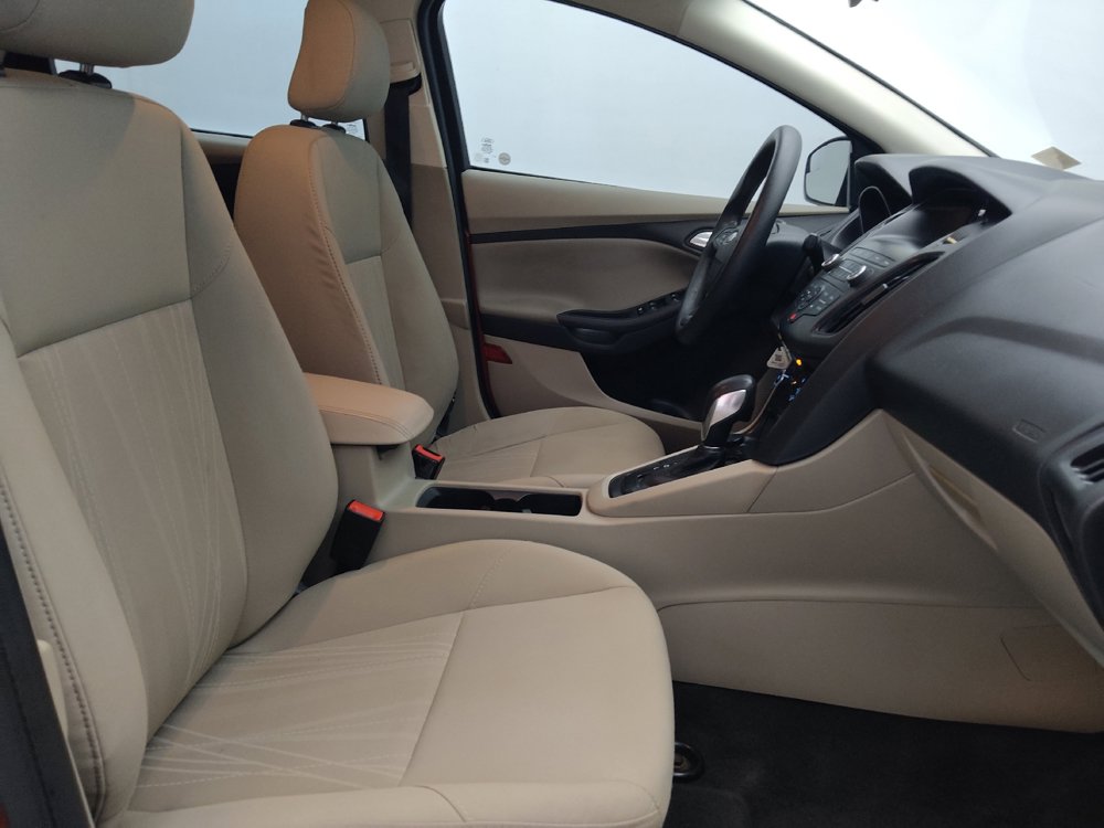 Used 2018 Ford Focus SE FWD image 21