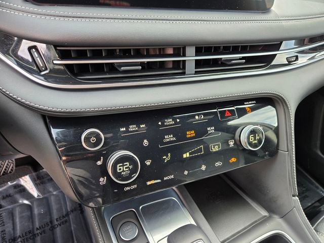 Certified 2025 INFINITI QX60 Luxe w/ Black Edition AWD/4WD image 27