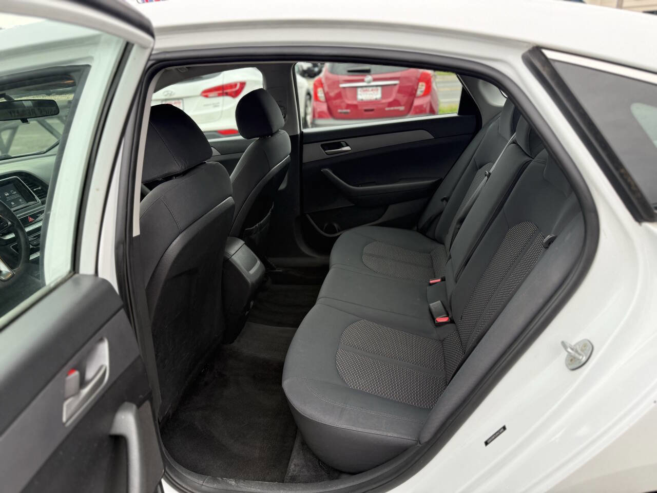 Used 2018 Hyundai Sonata SE image 11