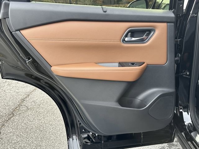 New 2026 Nissan Rogue Platinum w/ Platinum Premium Package image 17