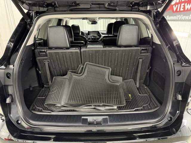 Used 2022 Toyota Highlander XLE image 9