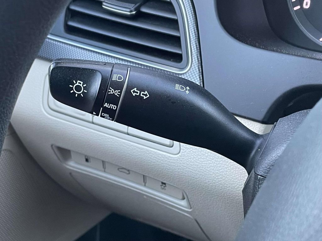 Used 2017 Hyundai Sonata Sport w/ Cargo Package image 12