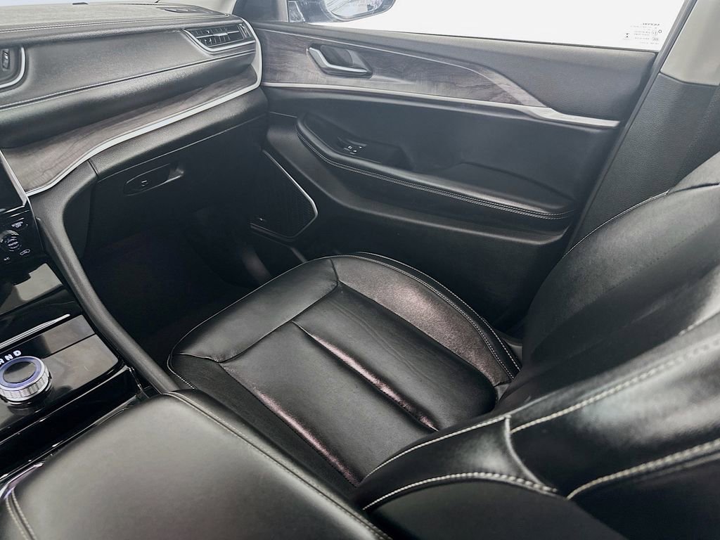 Certified 2022 Jeep Grand Cherokee L Limited image 36