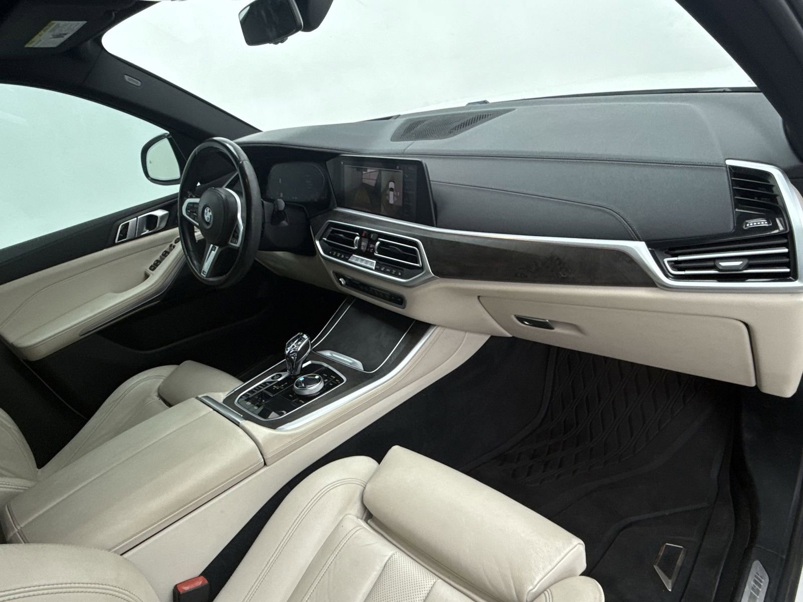 Used 2021 BMW X5 xDrive40i w/ M Sport Package image 15