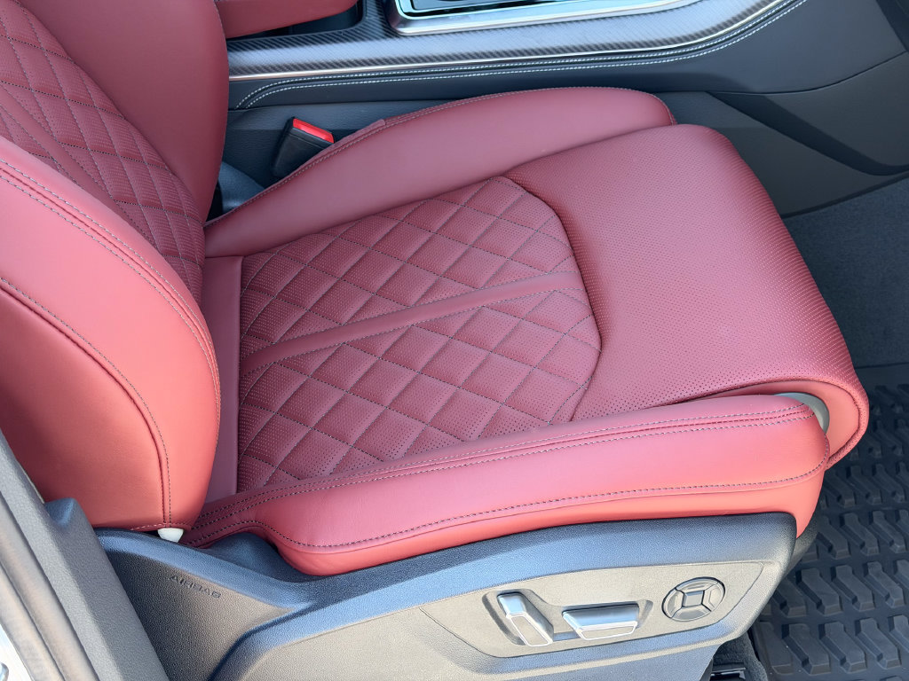 New 2026 Audi SQ7 Premium Plus AWD/4WD image 8