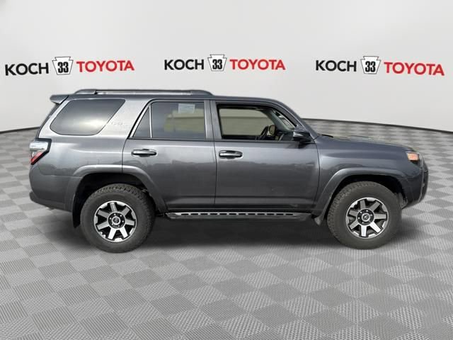 Certified 2022 Toyota 4Runner TRD Off-Road Premium w/ Moonroof Package image 9