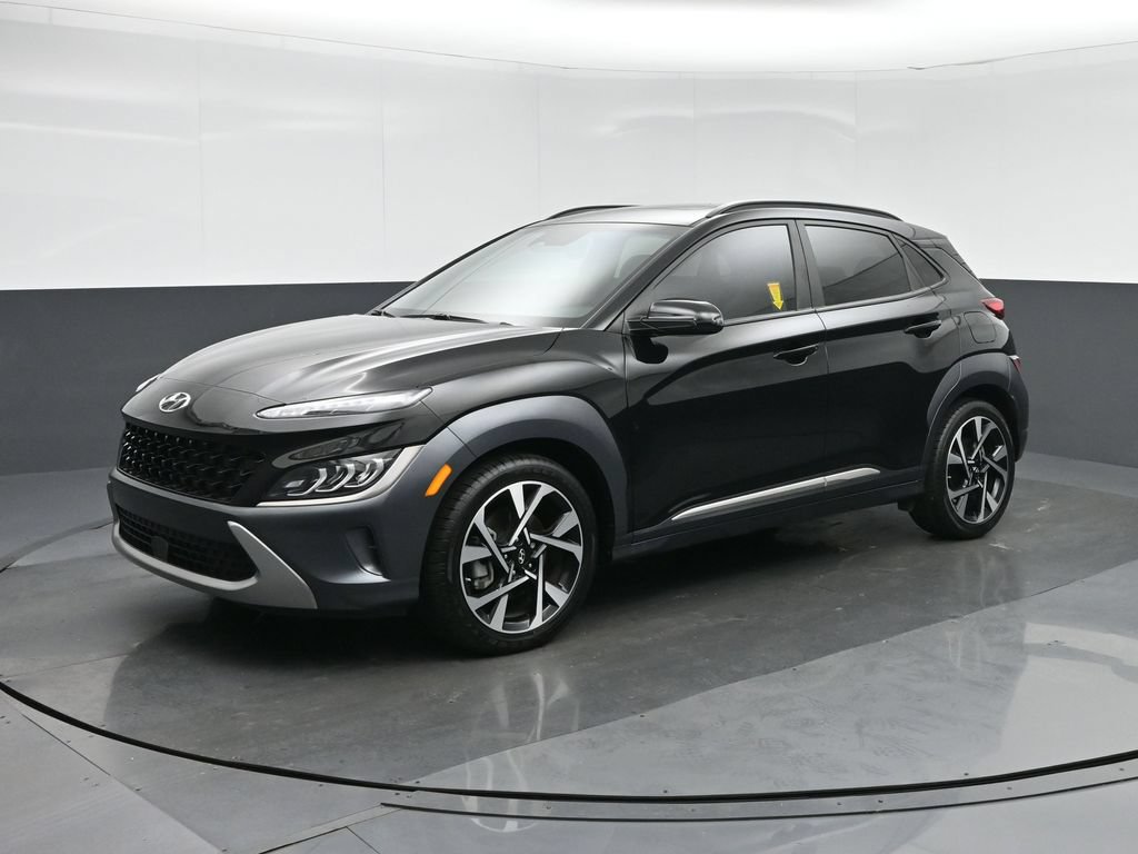 Used 2023 Hyundai Kona Limited w/ Cargo Package FWD image 3