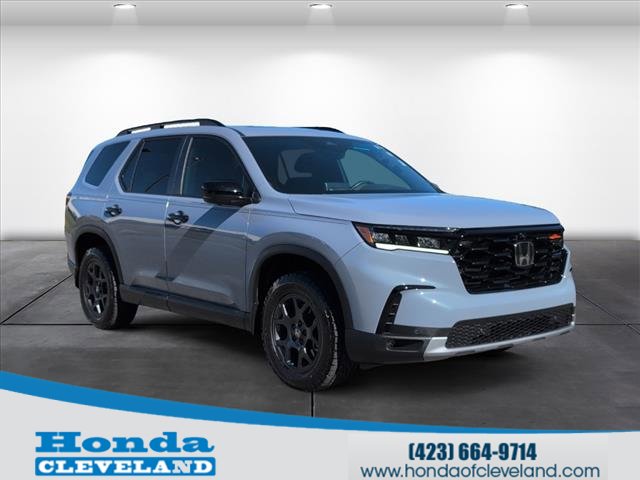 Certified 2025 Honda Pilot TrailSport
