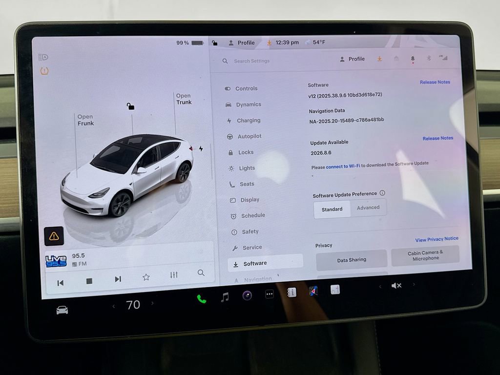 Used 2025 Tesla Model Y Long Range AWD/4WD image 48