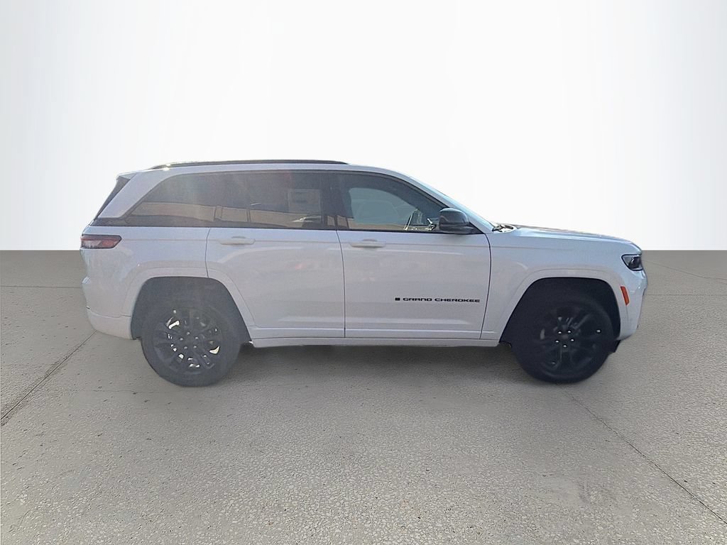 New 2026 Jeep Grand Cherokee Limited AWD/4WD image 3