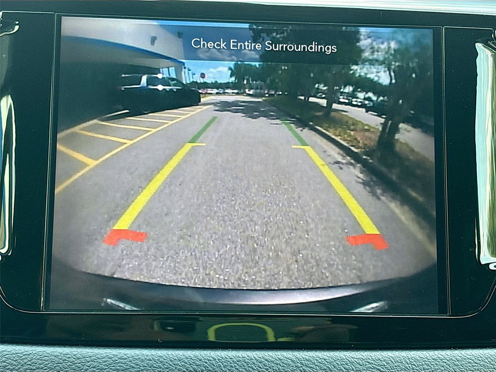 Used 2020 Chrysler Pacifica Touring-L Plus w/ S Appearance Package FWD image 14