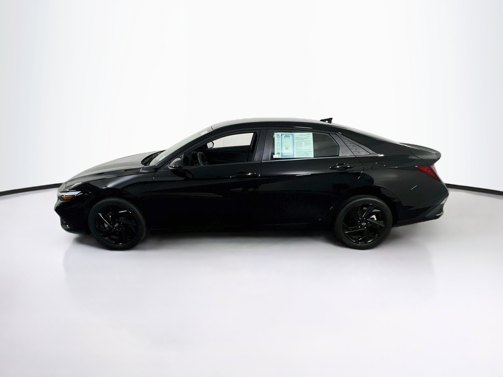 Used 2026 Hyundai Elantra Sport FWD image 8