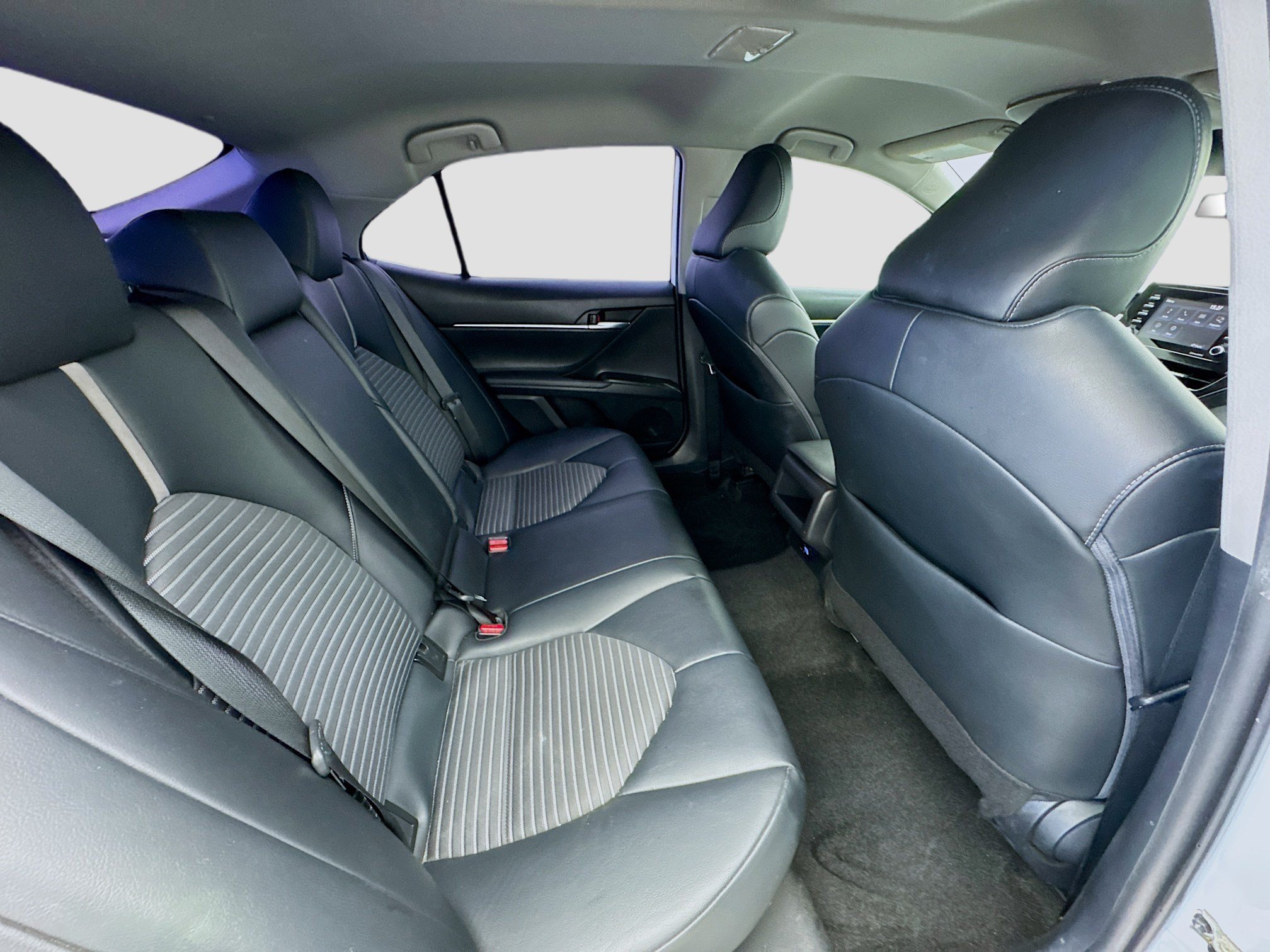 Used 2023 Toyota Camry SE FWD image 15