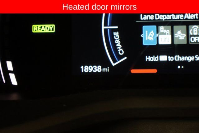 Used 2025 Toyota Camry SE image 17