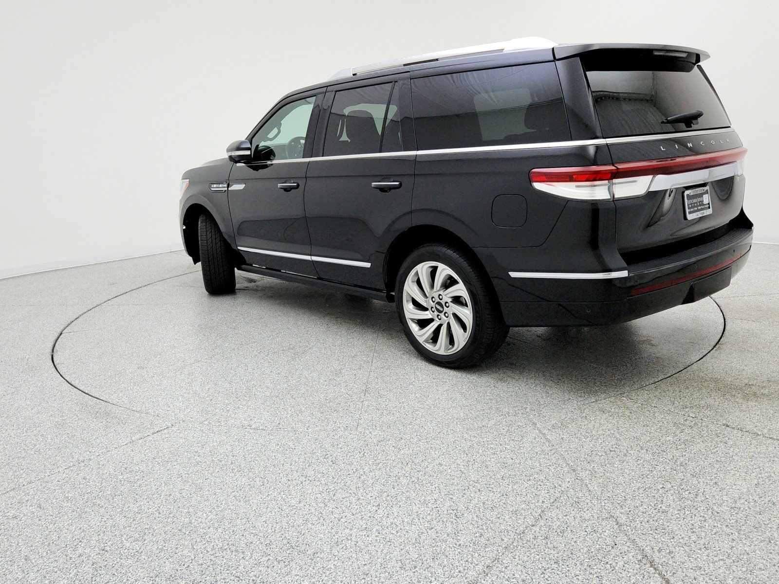 Used 2024 Lincoln Navigator Reserve image 7