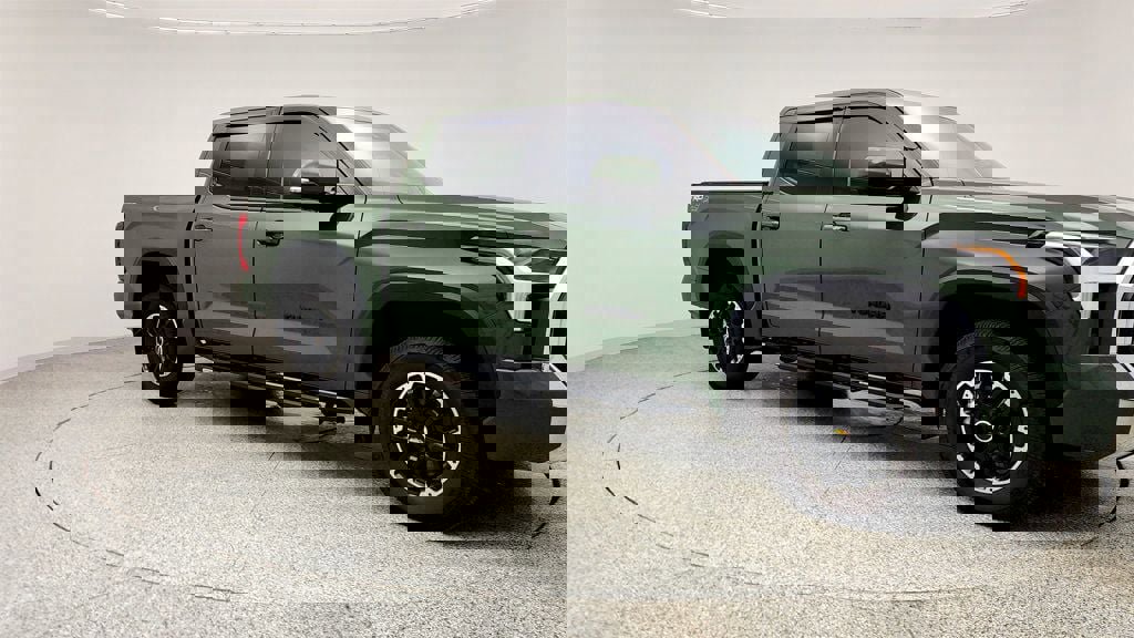 Used 2022 Toyota Tundra SR5 w/ TRD Off-Road Premium Package image 3