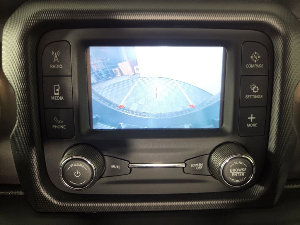 Certified 2019 Jeep Wrangler Sport AWD/4WD image 17