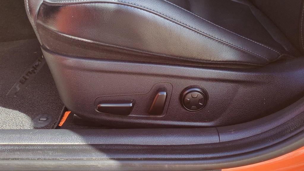 Used 2019 Kia Stinger GTS image 18