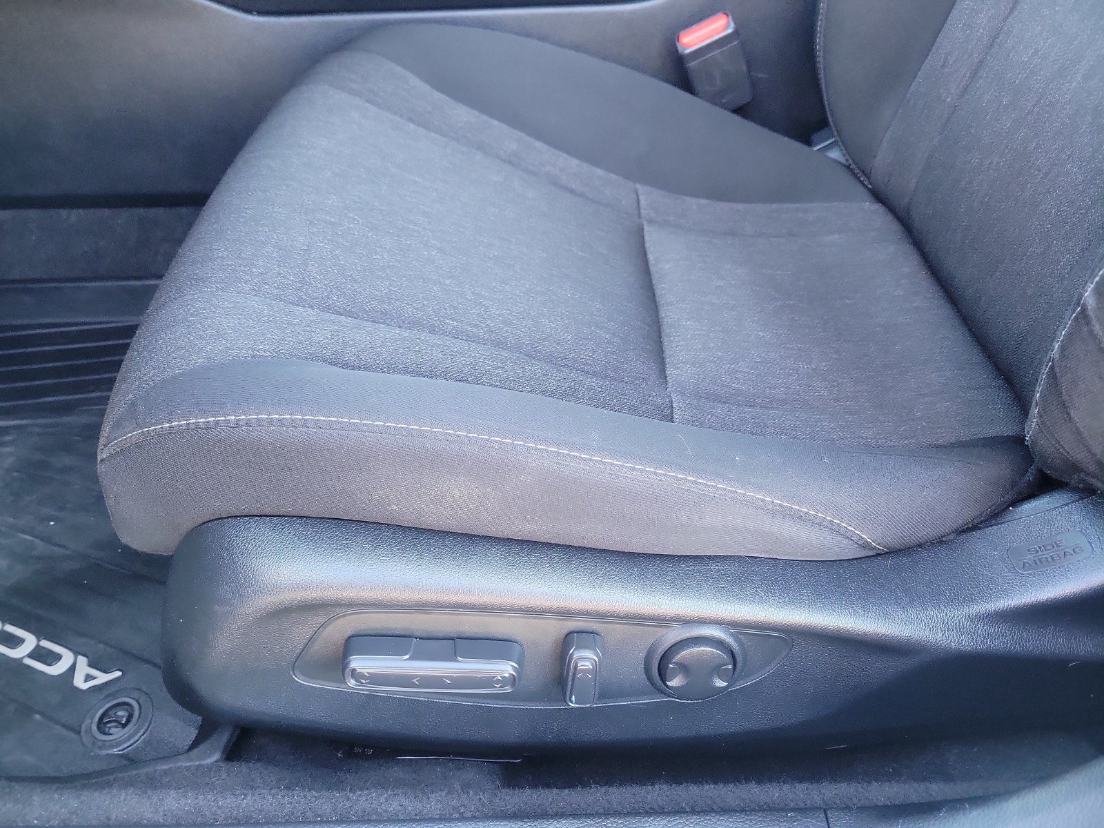 Used 2023 Honda Accord EX image 21