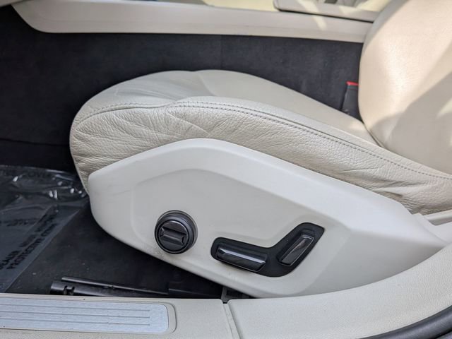 Used 2021 Volvo S60 T6 Momentum image 13