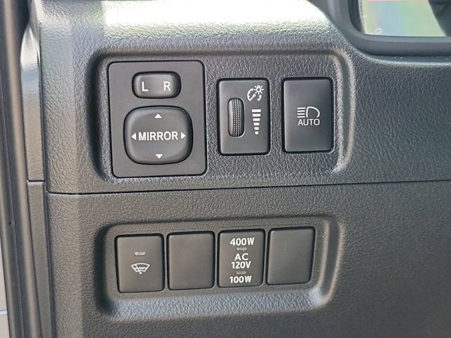 Used 2020 Toyota 4Runner SR5 Premium w/ Moonroof Package RWD image 36