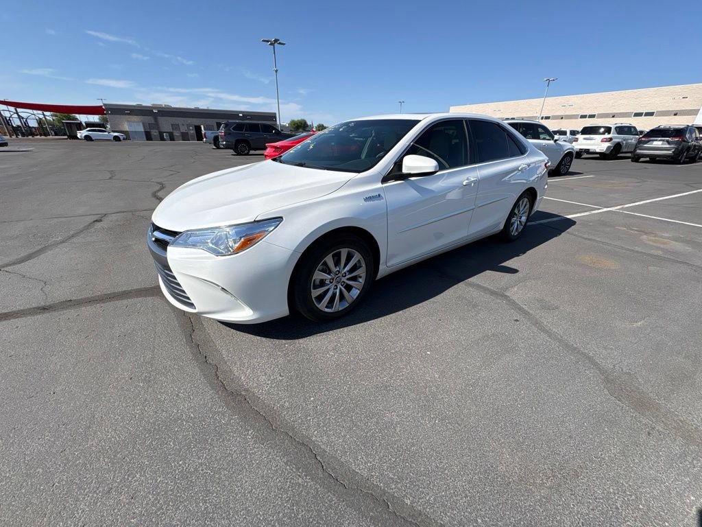 Used 2016 Toyota Camry XLE w/ Moonroof Package FWD image 2