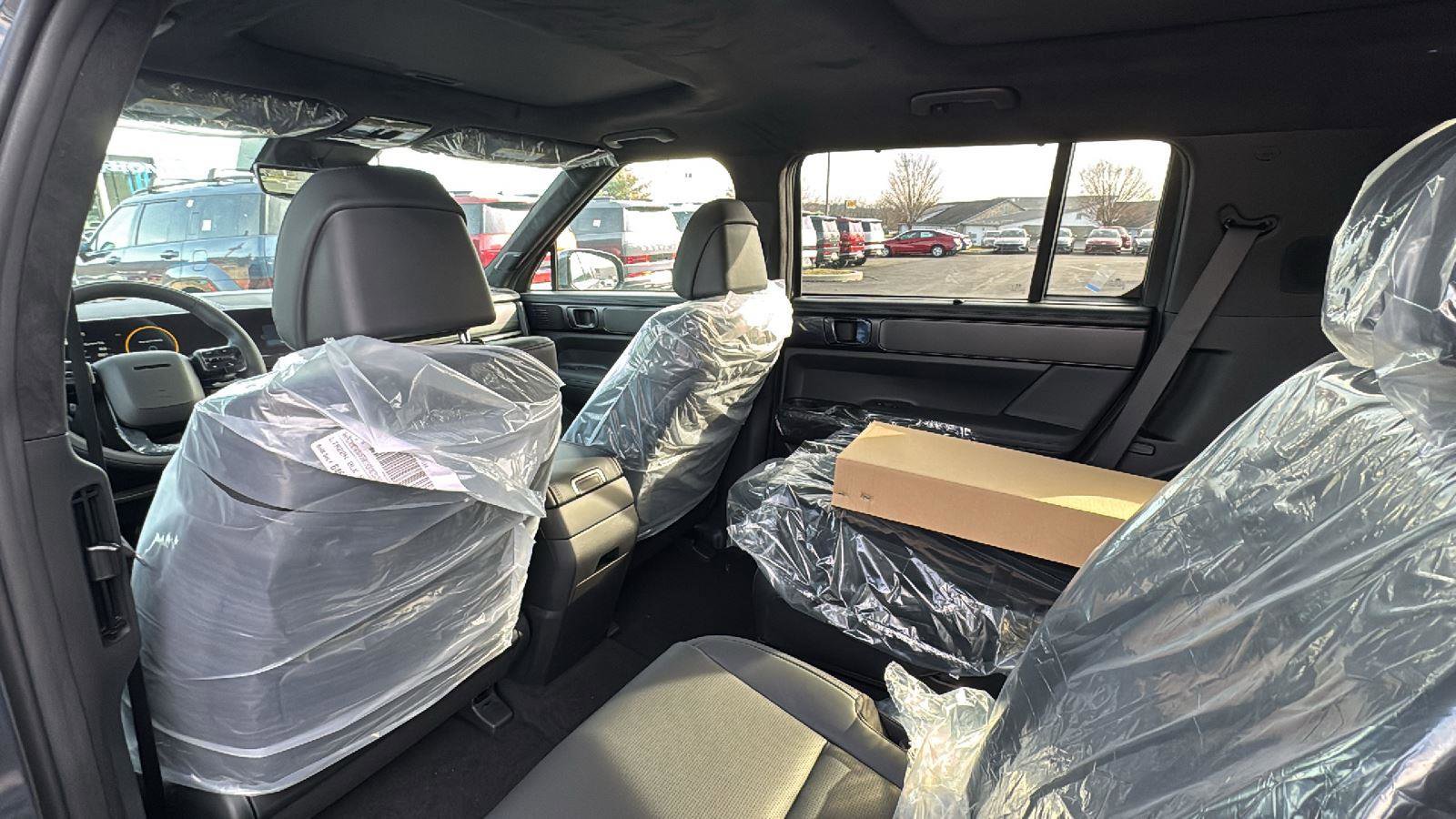 New 2026 Hyundai Santa Fe Calligraphy image 7