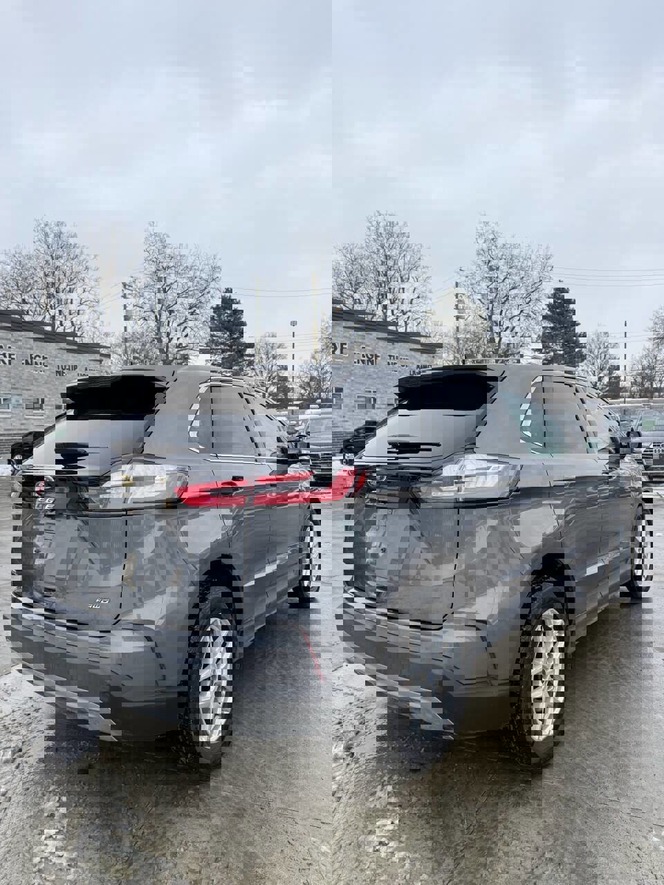 Used 2021 Ford Edge SEL w/ Cargo Accessory Package image 6