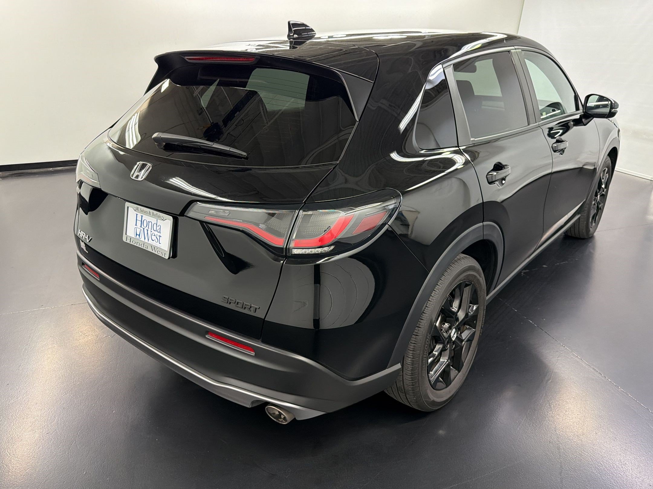 Certified 2024 Honda HR-V Sport image 9