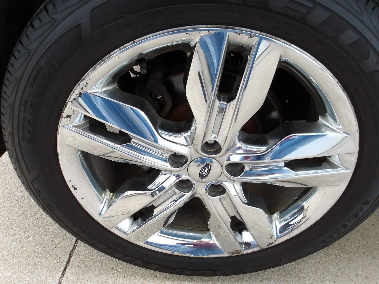 Used 2012 Ford Edge SEL FWD image 26