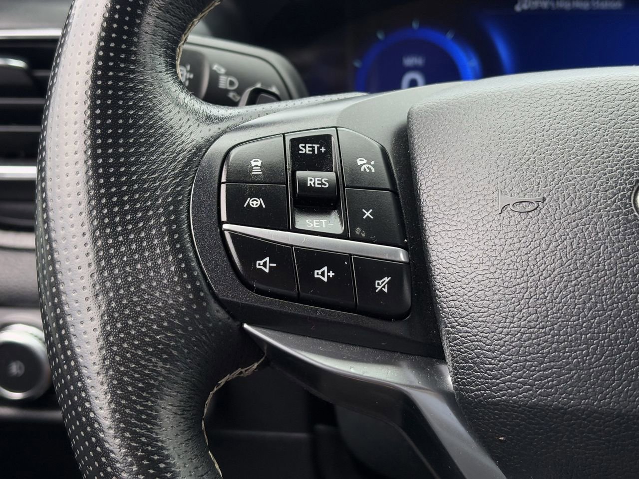 Used 2020 Ford Explorer ST w/ Premium Technology Package AWD/4WD image 16