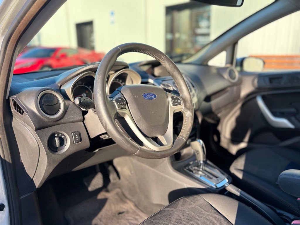 Used 2012 Ford Fiesta SES image 9